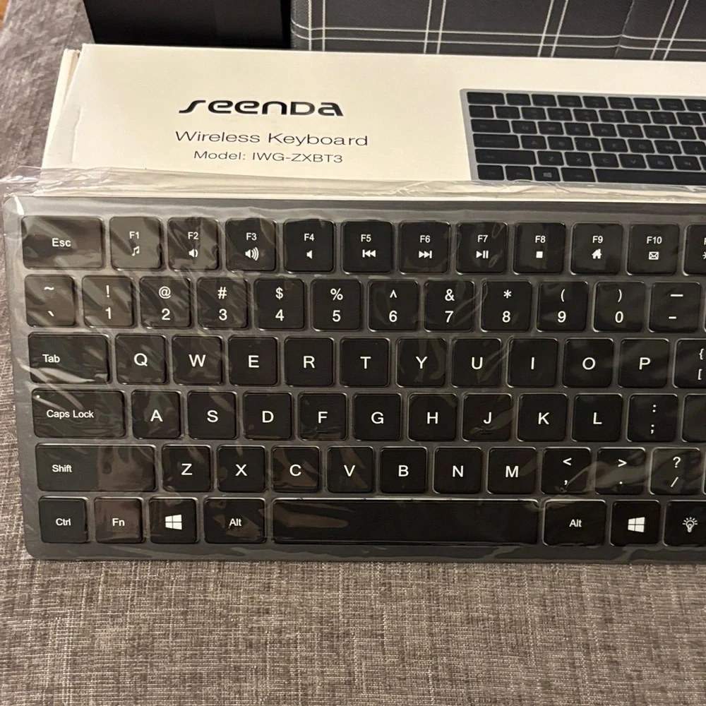 Wireless Keyboard - Black - Picture 3 of 3